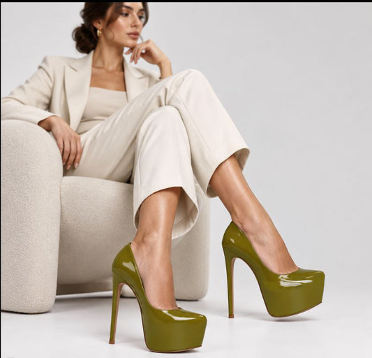 Leonor Platform Pump Olive Patent Leather – view 2