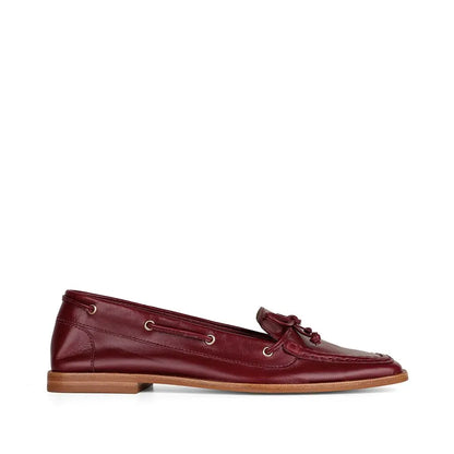 Paris Boat Loafer Cherry Leather