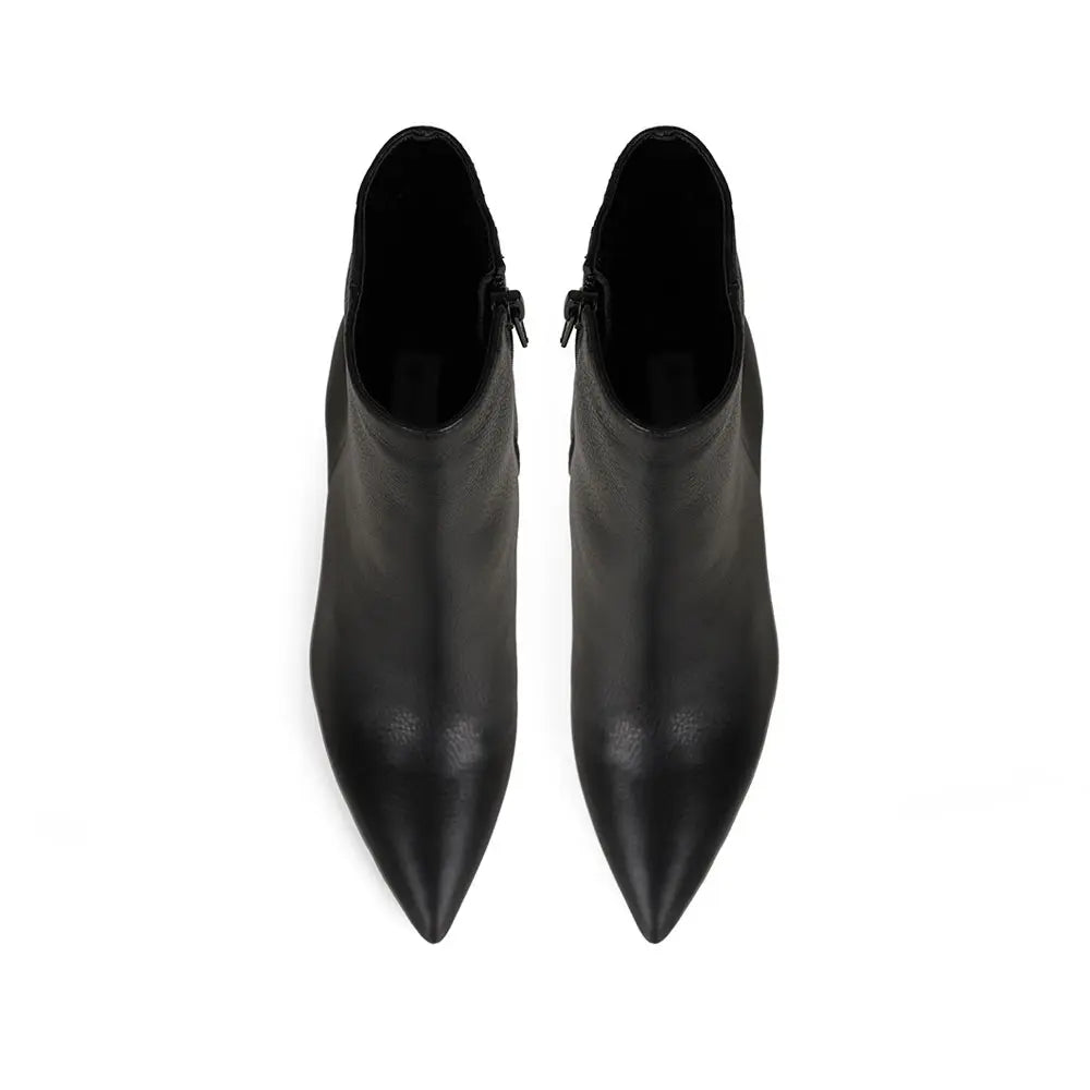 Noticed Ankle Boot Black Leather – view 3
