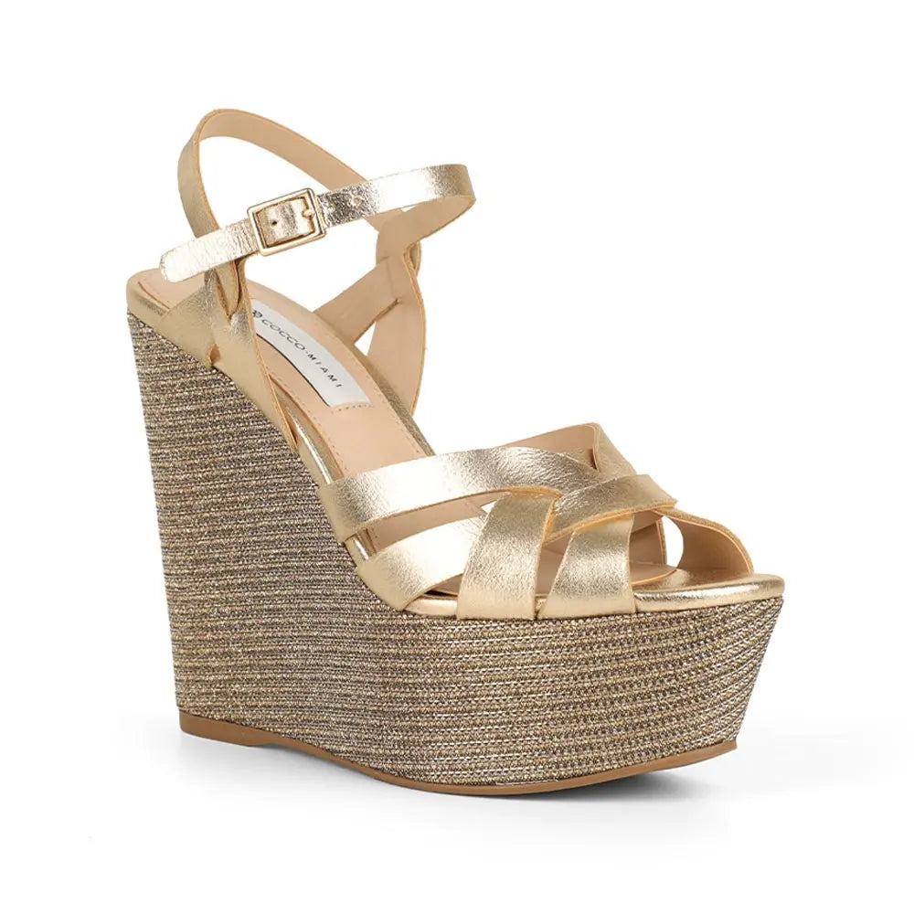 Tainara wedge sandal in gold leather with raffia wedge, front view