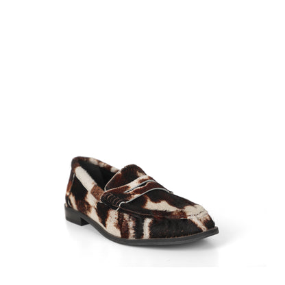 Mocasín Martina de piel con pelo café