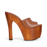 Mule de plataforma Joana de charol almendra