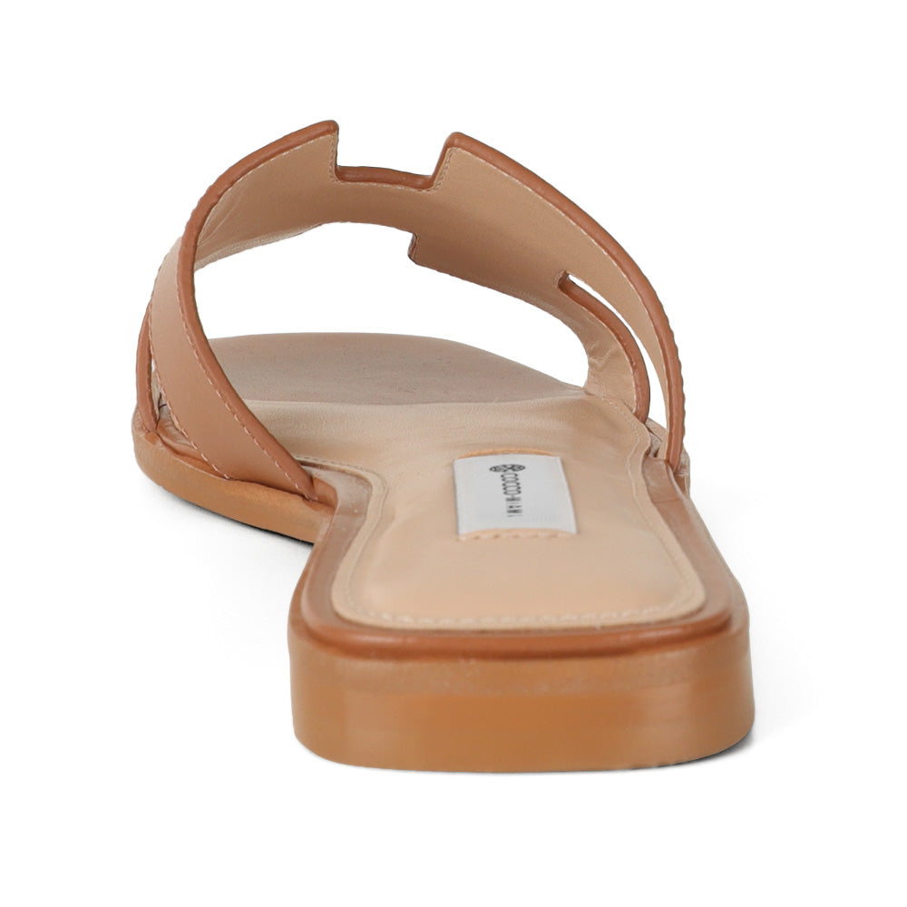 Bethany Flat Sandal Leather Almond