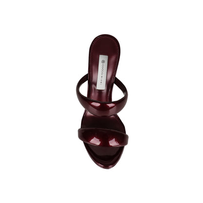 Alessandra platform mule in cherry patent leather, top view of the footbed
