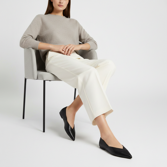Viena Flat Black Leather